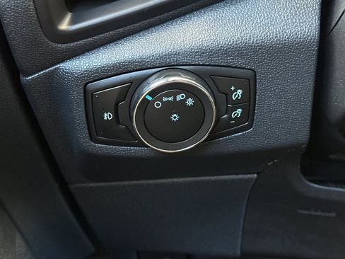 Used 2020 Ford EcoSport SE w/ SE Convenience Package image 31