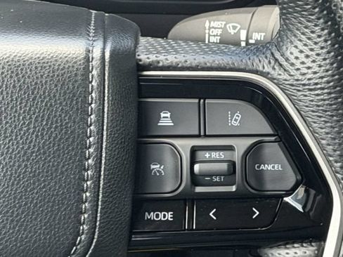 Used 2024 Toyota Tundra Limited AWD/4WD image 13