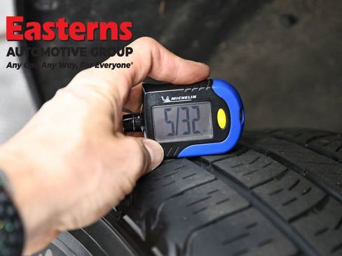 Used 2024 Chevrolet Suburban LT image 31