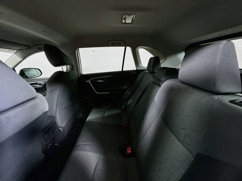 Used 2020 Toyota RAV4 XLE FWD image 21
