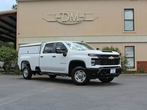 Used 2024 Chevrolet Silverado 2500 W/T w/ WT Fleet Convenience Package image 4