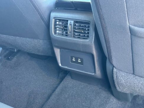 Used 2024 Nissan Rogue SV image 16