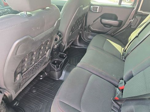 Used 2020 Jeep Wrangler Unlimited Rubicon image 14