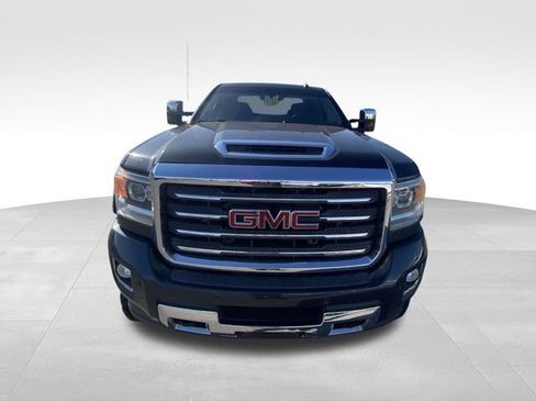 Used 2017 GMC Sierra 2500 SLT w/ Duramax Plus Package AWD/4WD image 23