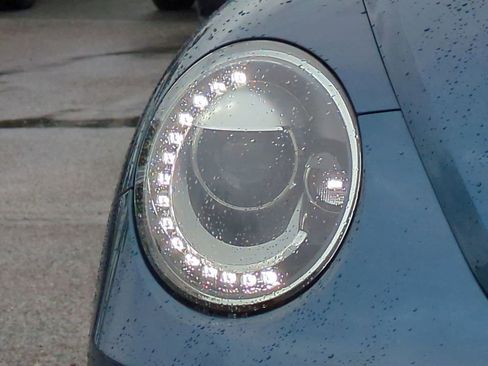 Used 2017 Volkswagen Beetle 1.8T SEL image 10