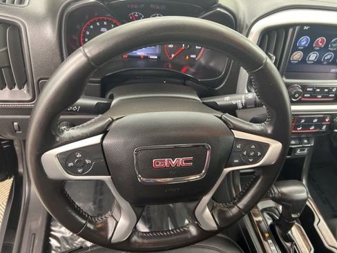 Used 2016 GMC Canyon SLT image 19