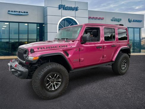 Used 2024 Jeep Wrangler Unlimited Rubicon AWD/4WD image 4