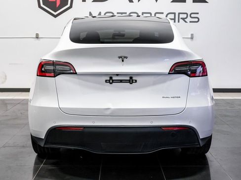Used 2021 Tesla Model Y Long Range image 11