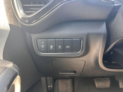 Used 2024 Kia Soul GT-Line FWD image 27