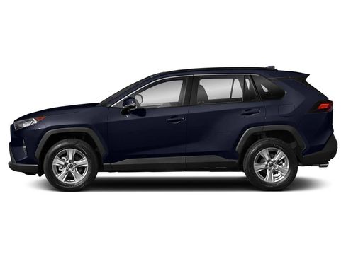 Used 2021 Toyota RAV4 XLE image 3
