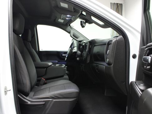 Used 2022 Chevrolet Silverado 2500 Custom w/ Custom Value Package AWD/4WD image 16