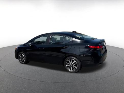 Used 2025 Nissan Versa SV FWD image 10