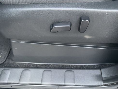 Used 2023 Nissan Frontier SV w/ Technology Package image 20