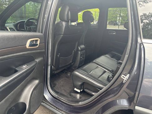 Used 2014 Jeep Grand Cherokee Laredo w/ Quick Order Package 23E AWD/4WD image 16