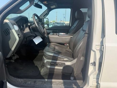 Used 2011 Ford F250 Lariat w/ Lariat Interior Pkg AWD/4WD image 14