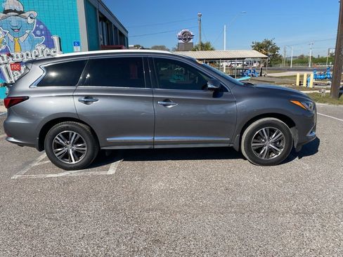 Used 2020 INFINITI QX60 Luxe w/ Essential Package image 2