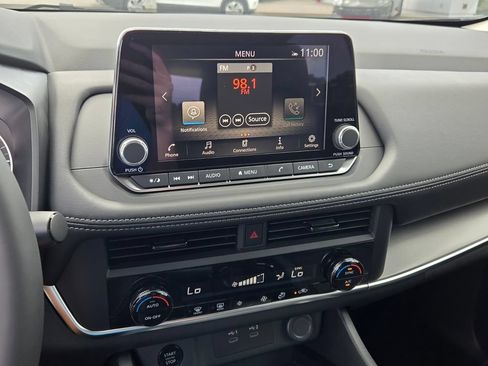 New 2026 Nissan Rogue SV FWD image 19