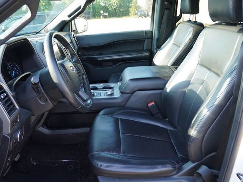 Used 2020 Ford Expedition Max XLT w/ Equipment Group 202A AWD/4WD image 4