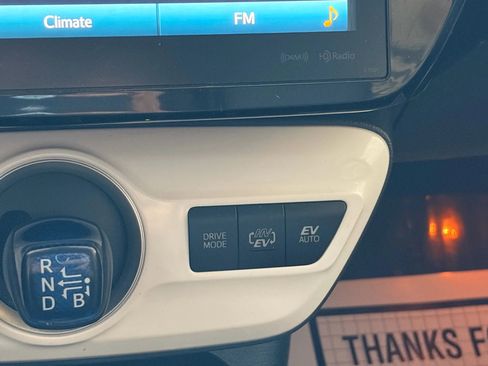 Used 2017 Toyota Prius Prime Premium image 26