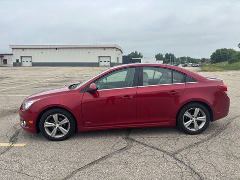 Used 2012 Chevrolet Cruze LT w/ RS Package FWD image 6