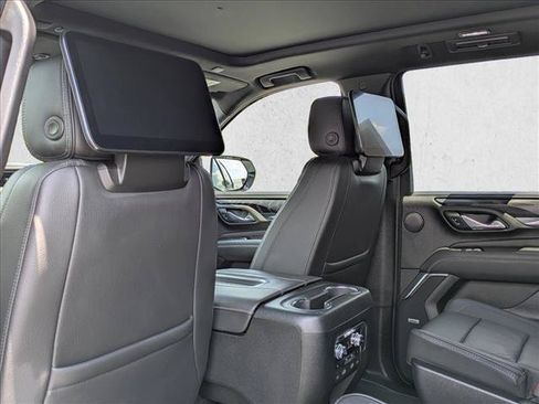 Used 2024 GMC Yukon Denali w/ Advanced Technology Package AWD/4WD image 20