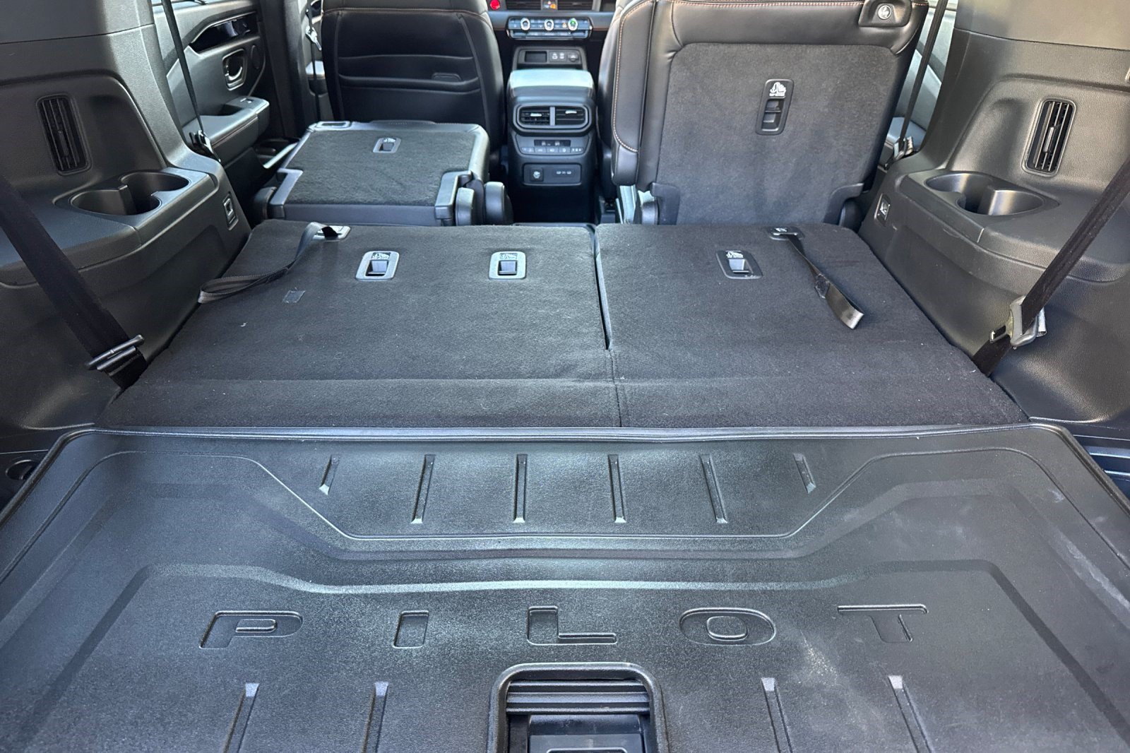Used 2025 Honda Pilot TrailSport image 25