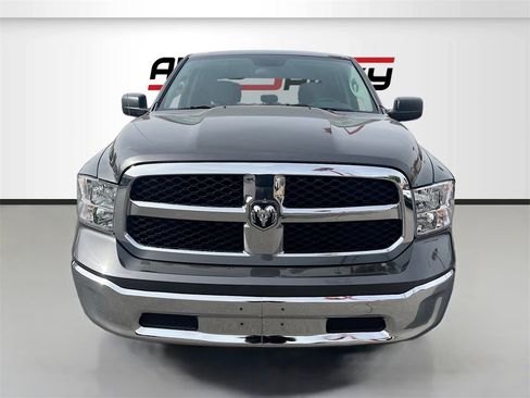 Used 2022 RAM 1500 Classic SLT image 2