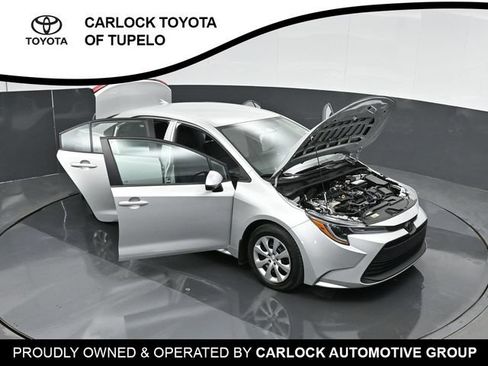 Used 2025 Toyota Corolla LE FWD image 57