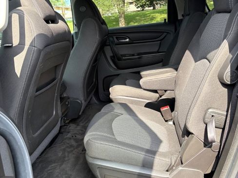 Used 2017 Chevrolet Traverse LT w/ Style and Technology Package AWD/4WD image 24