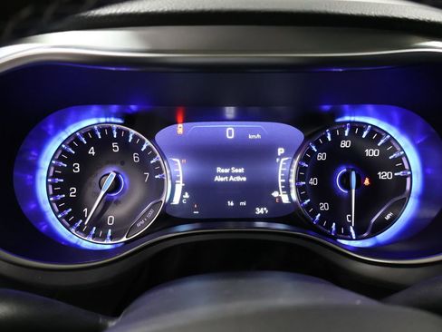 New 2026 Chrysler Pacifica Limited image 25