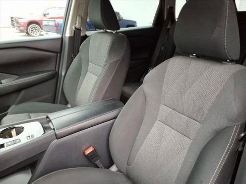 Used 2025 Nissan Rogue SV FWD image 12