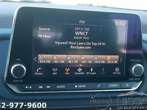 Used 2023 Nissan Rogue S AWD/4WD image 26