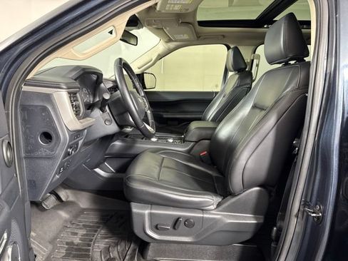 Used 2022 Ford Expedition Max XLT AWD/4WD image 11