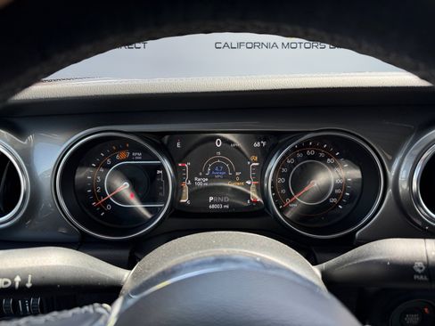 Used 2022 Jeep Wrangler Unlimited Sahara image 14