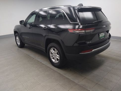 Used 2023 Jeep Grand Cherokee Laredo w/ Luxury Tech Group I AWD/4WD image 3