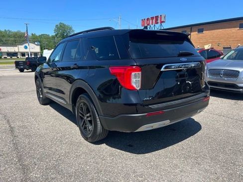 Certified 2024 Ford Explorer XLT w/ Equipment Group 202A AWD/4WD image 5