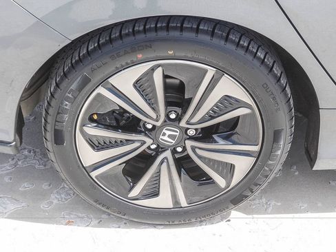 Certified 2018 Honda Civic EX-L image 9