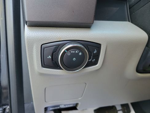 Used 2020 Ford F350 XLT image 31