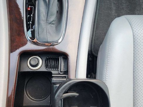 Used 2001 Mercedes-Benz C 320 Sedan image 34