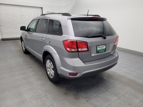 Used 2019 Dodge Journey SE FWD image 5