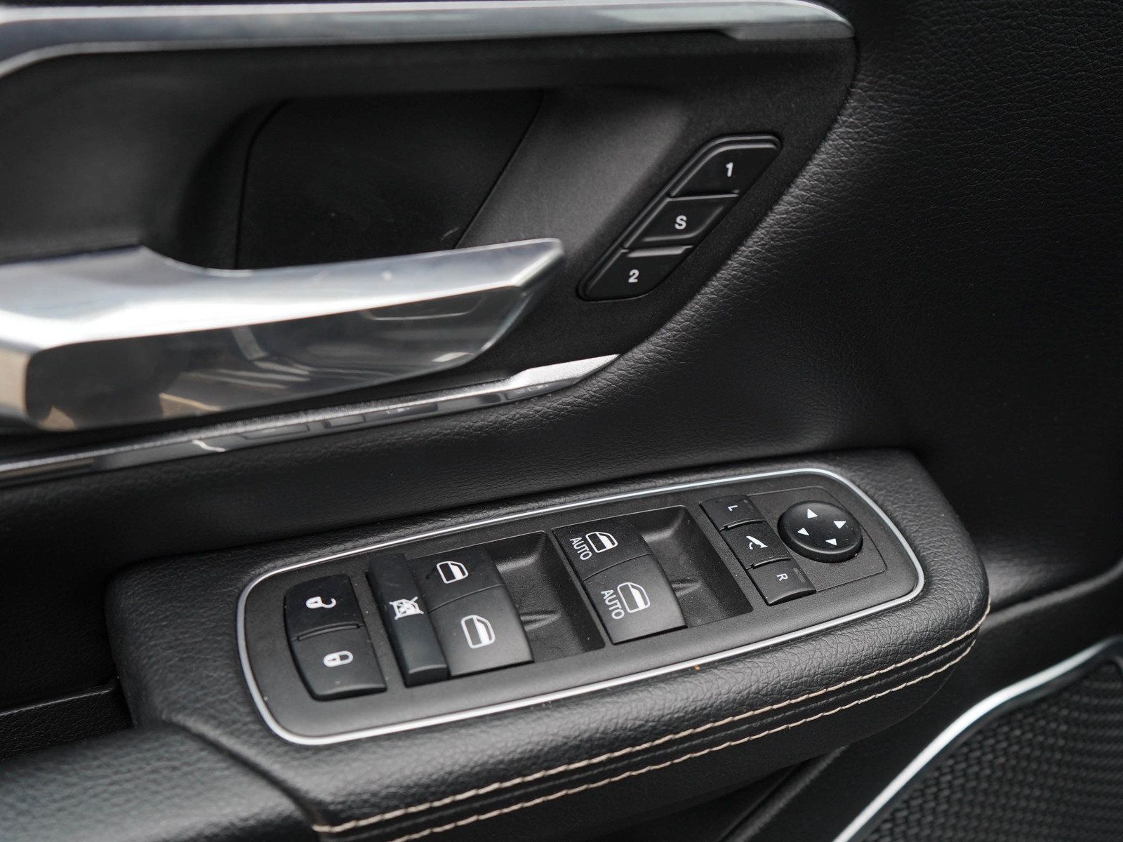 Used 2021 RAM 1500 Laramie AWD/4WD image 22
