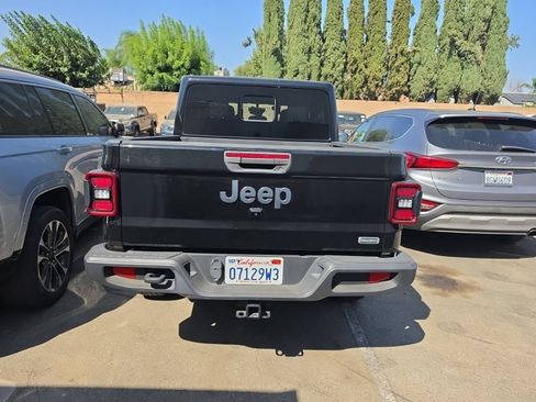Used 2022 Jeep Gladiator Overland w/ Popular Equipment Package AWD/4WD image 4