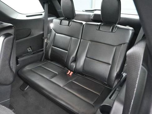 Used 2022 Ford Explorer ST image 25