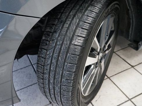 Used 2021 Nissan Versa SV image 44