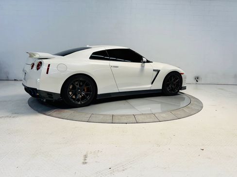 Used 2013 Nissan GT-R Premium AWD/4WD image 13
