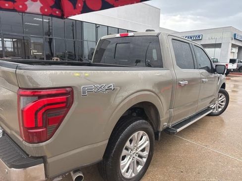 Used 2025 Ford F150 Lariat w/ Equipment Group 501A Mid image 4