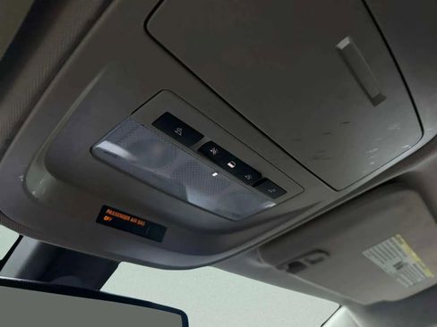 Used 2021 Chevrolet Colorado Z71 w/ Safety Package image 28