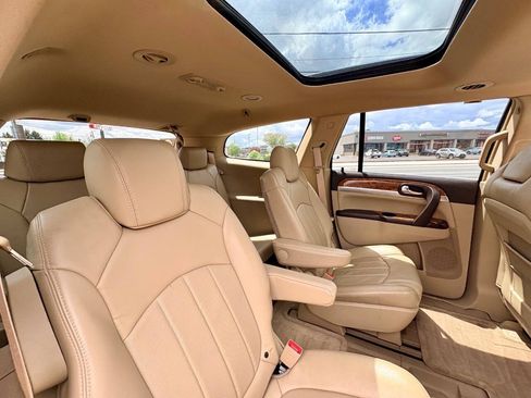 Used 2009 Buick Enclave CXL w/ Entertainment Package #3 AWD/4WD image 30