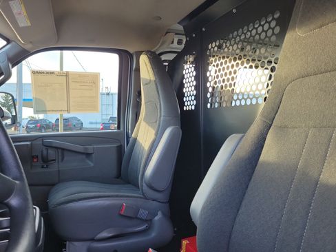 Used 2023 Chevrolet Express 2500 w/ Driver Convenience Package image 18