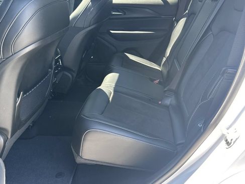 Used 2025 Jeep Grand Cherokee Altitude RWD image 22